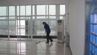 专业保洁服务 守护家居与企业环境的健康与洁净